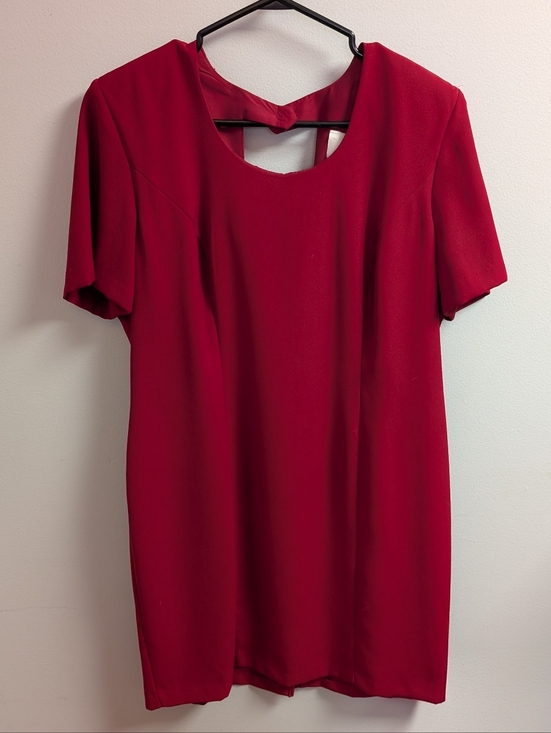 Dresses & Skirts - V.I Petites Red Dress With Rhinestone Button Decal, Zip Up With Shoulder Pads 16
